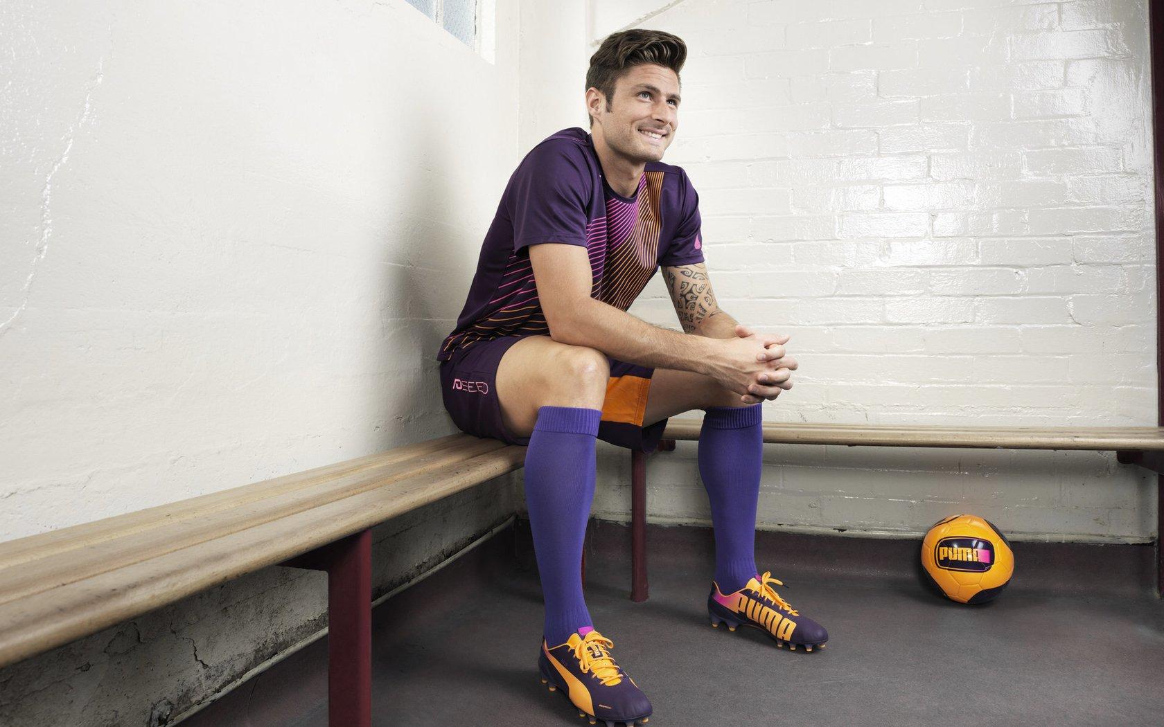 田径世锦赛惊天一战!23岁新星打破尘封27年世界纪录