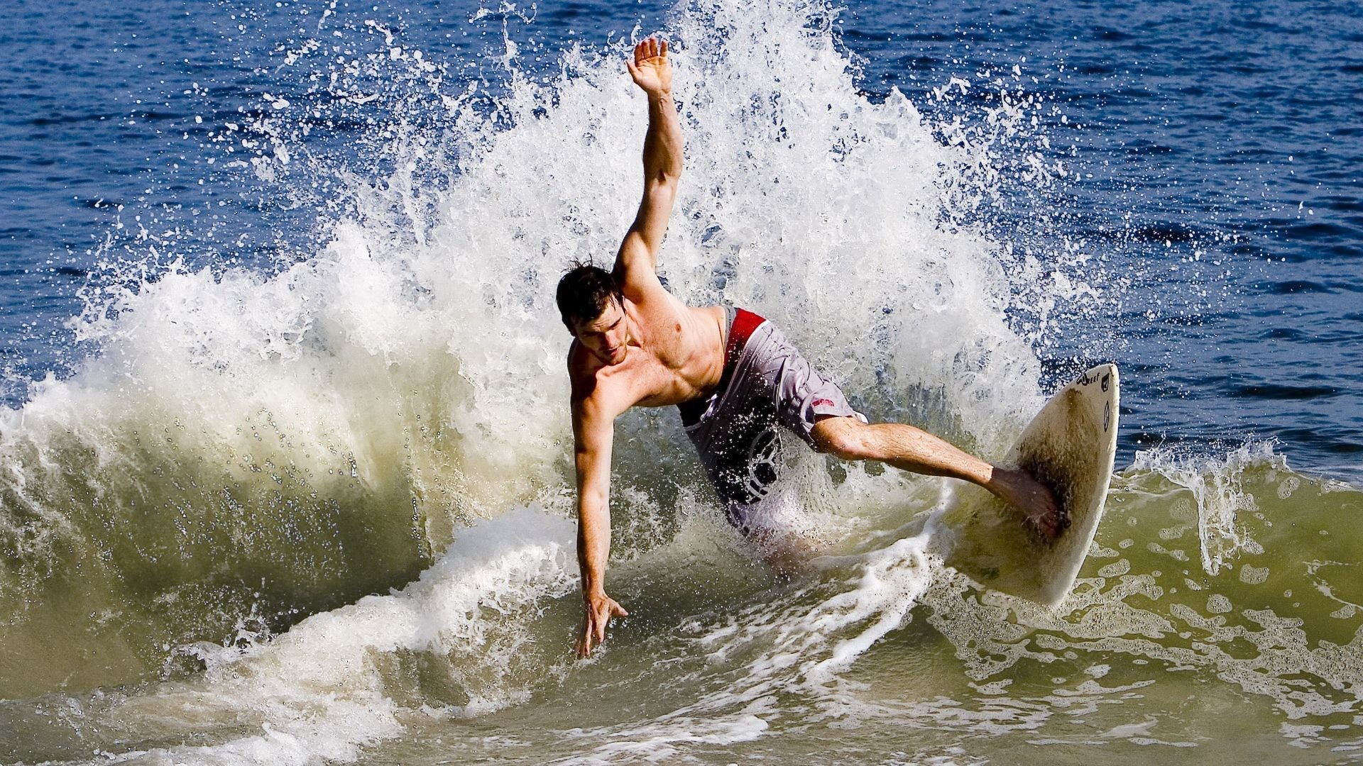 电竞世界杯盛大开幕 全球顶尖战队争夺荣耀巅峰